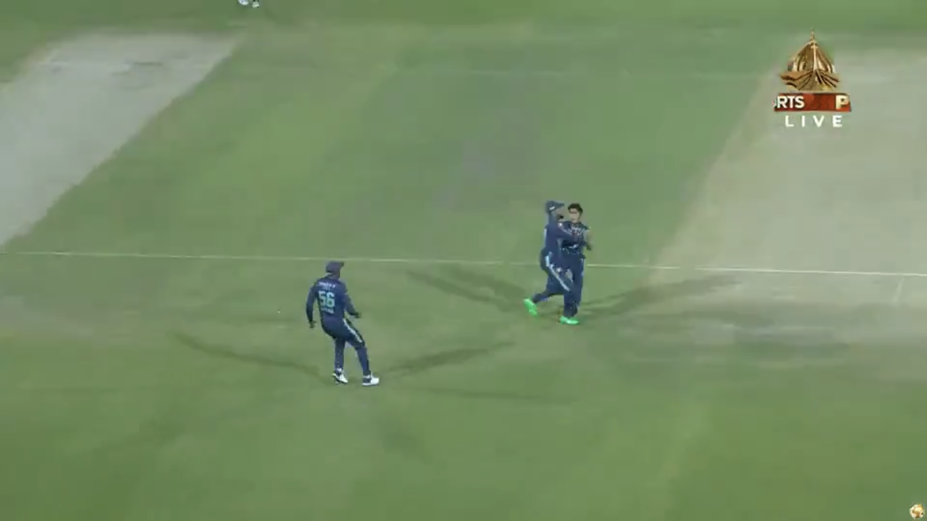 Watch: Pakistan fielders collide again attempting to catch; comedy ...